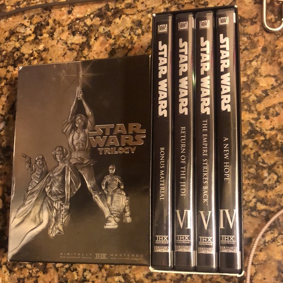 Collectors - STAR WARS Trilogy Box set - New condition! - Picture 14 of 15